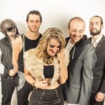 LAMUZGUEULE nous livre "I Am Anachronic", son tout nouvel album ! 1 affcihe tous es cinq membres de LAMUZGUEULE