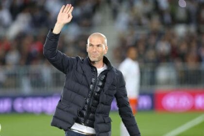 Zinedine Zidane divorce ? le questionnement enflamme les réseaux ! 1 Zinedine Zidane divorce ? le questionnement enflamme les réseaux !