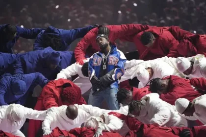 Drake à la Coupe du Monde pour rivaliser avec Kendrick Lamar au Superbowl ? Une idée qui amuse la FIFA 1 Drake à la Coupe du Monde pour rivaliser avec Kendrick Lamar au Superbowl ?