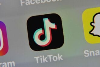TikTok, Snapchat, BeReal : le trio gagnant des 18-24 ans 4 TikTok Snapchat BeReal réseaux sociaux préférés 18-24 ans France 2025