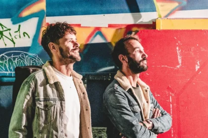 vonsharon dévoile "dm for collab", premier extrait de l'album "text when you get home"
