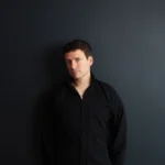 Nicolas Fraissinet reprend La corrida de Francis Cabrel en piano-voix