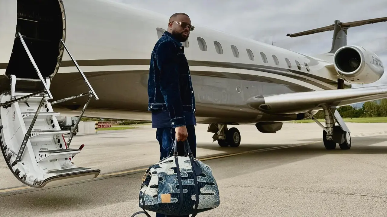 Gims interpellé à Roissy : enquête pour blanchiment, ce que l’on sait