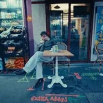 Joey Larsé sort son nouvel EP "Beautiful Sad" après 5 ans d'absence