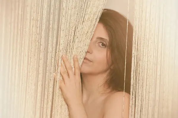 Abyr Emilie ma poupée, extrait de son premier album 2026