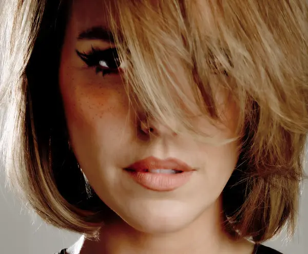 Margaux Simone taureau mécanique clip Ah l'amour Ah l'amour album Avant que la Nuit