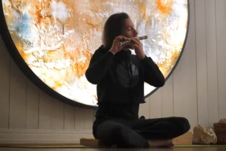 The White Whisper dévoile African Lullaby, un single hypnotique et cinématographique