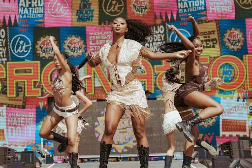 Afro Nation dévoile sa programmation 2027 avec Davido, Rema et Fally Ipupa comme headiners 1 Affiche de la programmation d'Afro Nation Portugal 2027 avec Davido, Rema et Fally Ipupa, du 9 au 11 juin à Praia da Rocha
