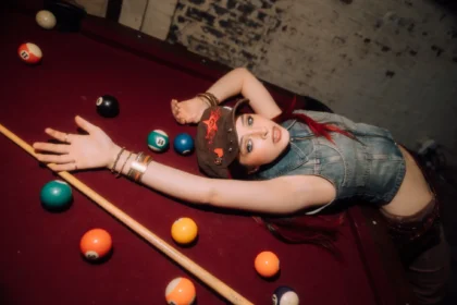 Piper Connolly dévoile son nouvel EP « she’s too much! »