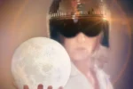 MISS D’AILES présente son single Girl on the Moon
